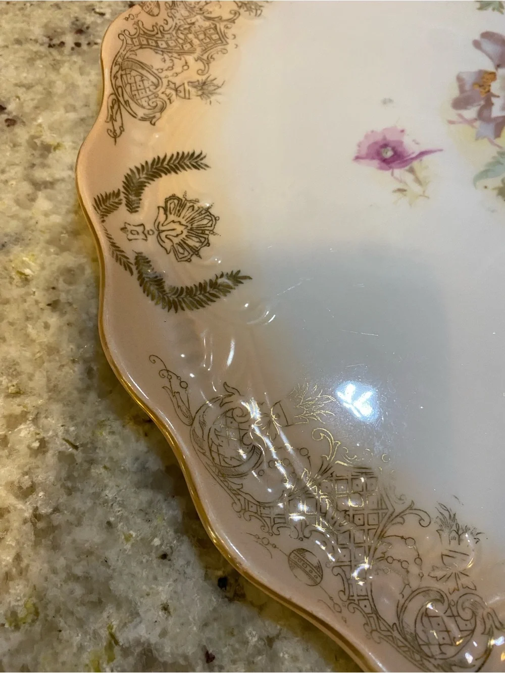 Porcelain Floral‎ Scalloped Serving Plate in Pink and Gold